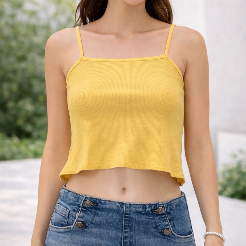 Brandy Melville G Galt ribbed cropped top
